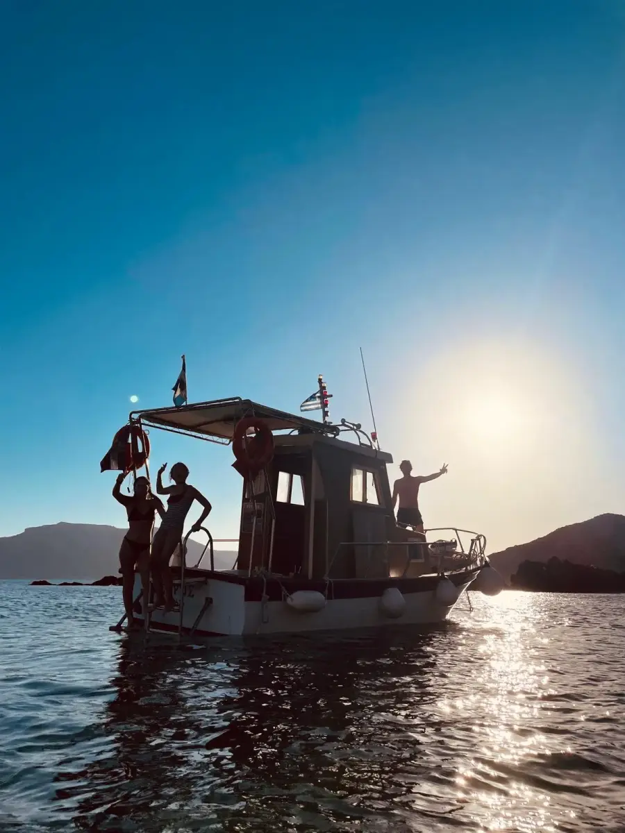 Live It-You Can! An Enchanting Private Boat Experience