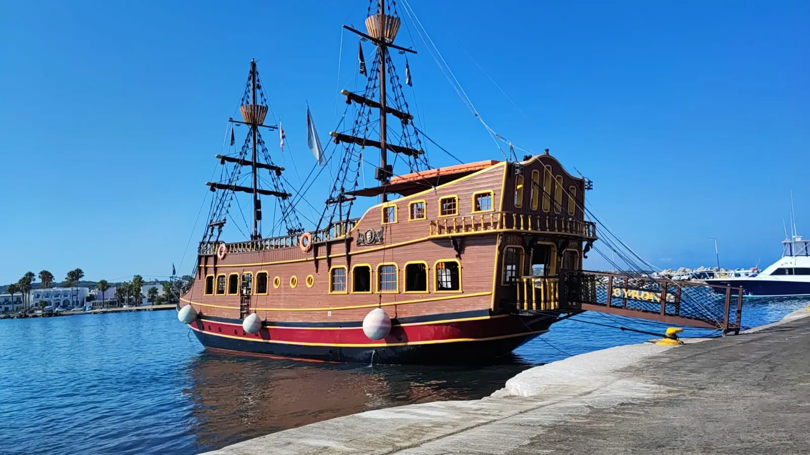 Gallery image for 3 Islands in One Day – BYRON’s Cruise from Mastichari