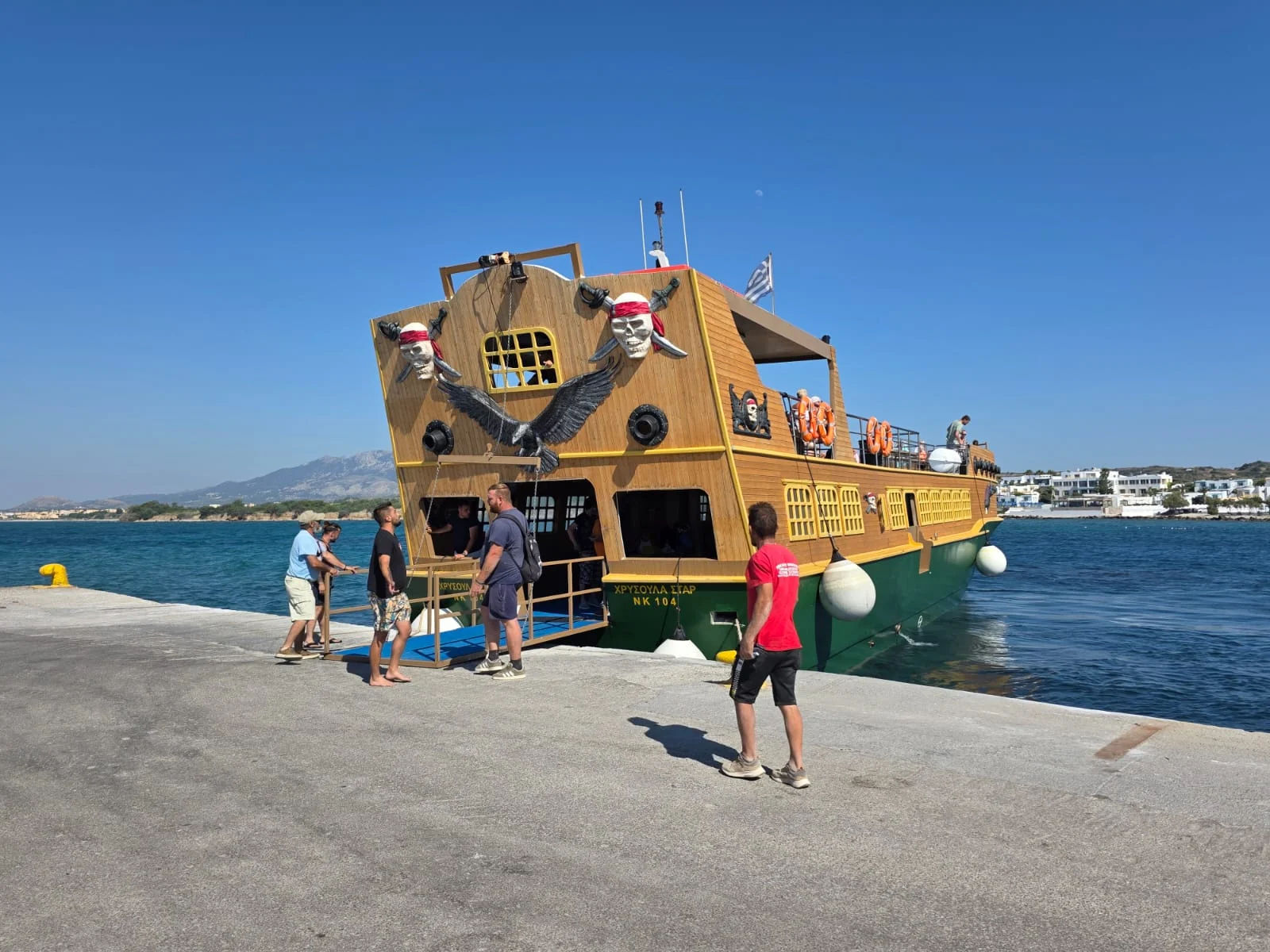 Gallery image for Three Islands & Turquoise Waters Cruise