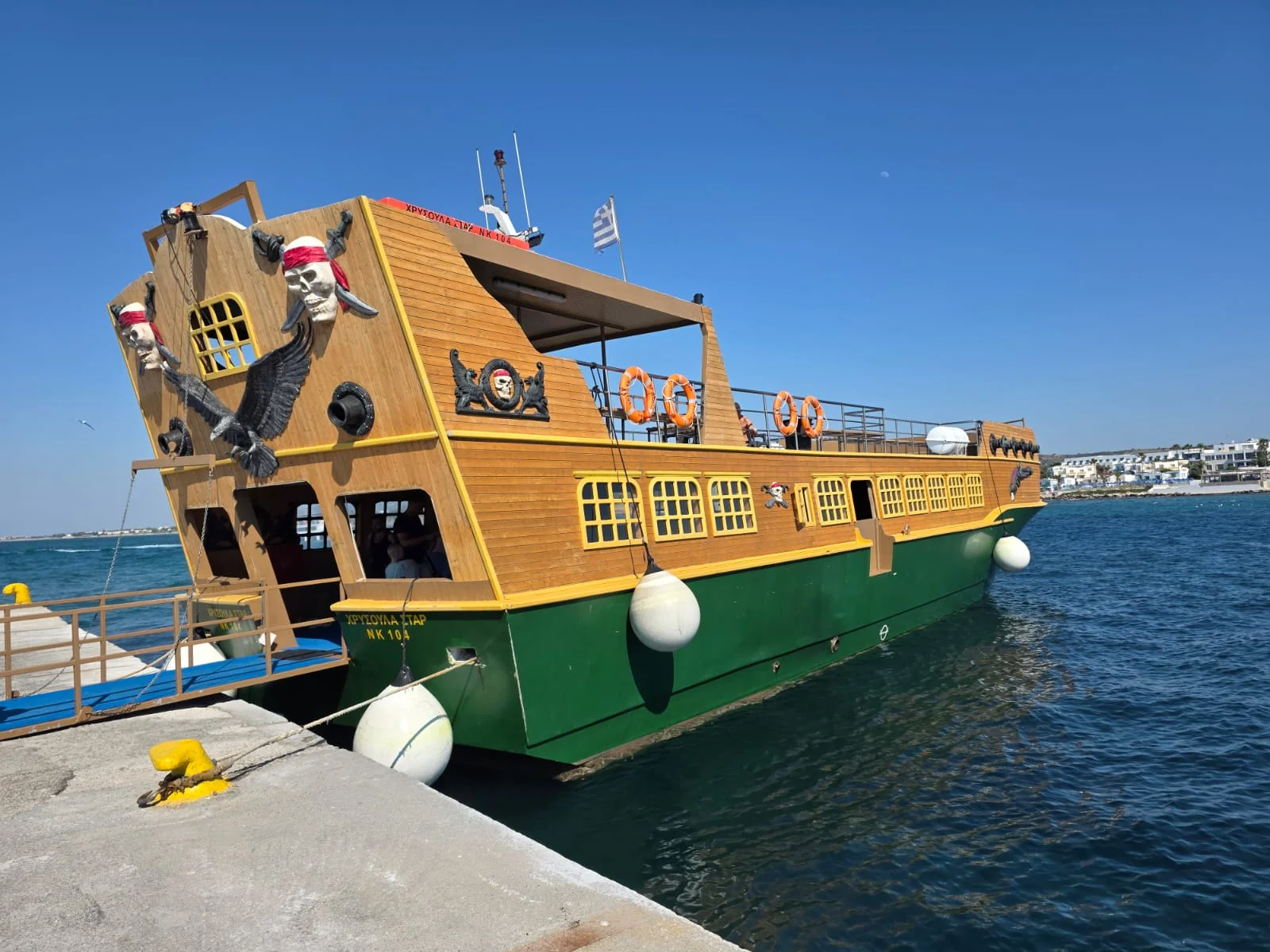 Gallery image for Three Islands & Turquoise Waters Cruise