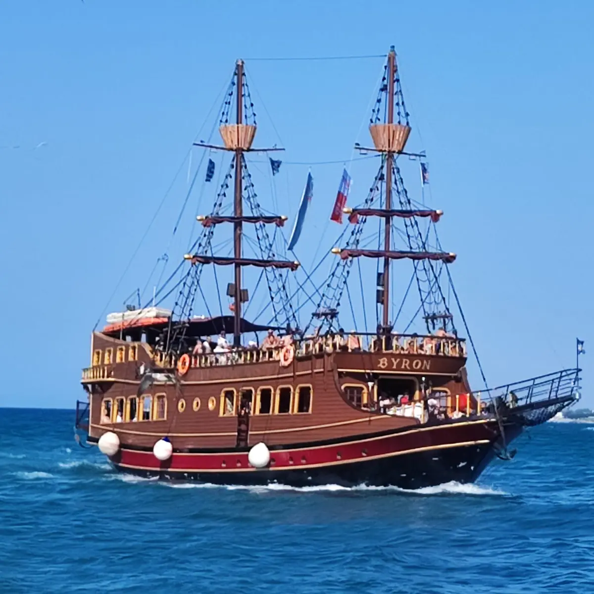 Gallery image for 3 Islands in One Day – BYRON’s Cruise from Mastichari