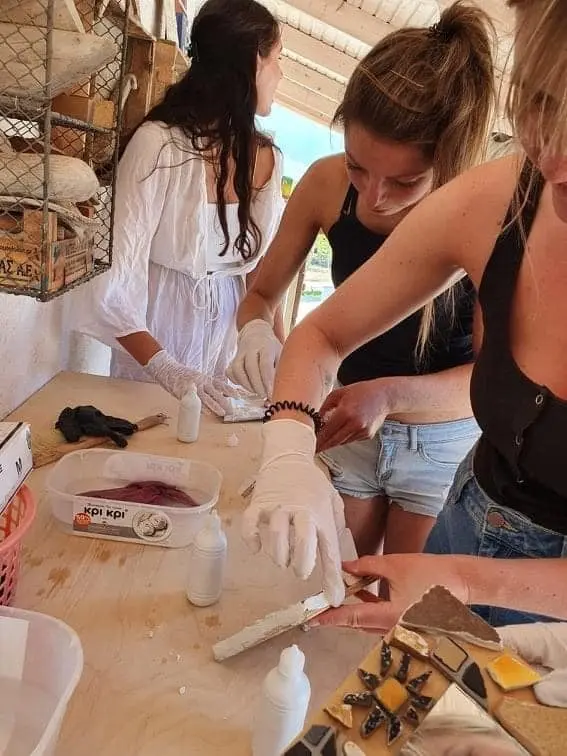 Gallery image for Mosaic Mirror Workshop – A Creative Pause in Nature